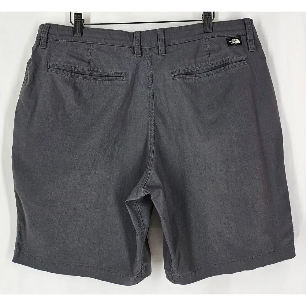 THE NORTH FACE MEN'S CHARCOAL ZIPPER LEG POCKET GRAY 8